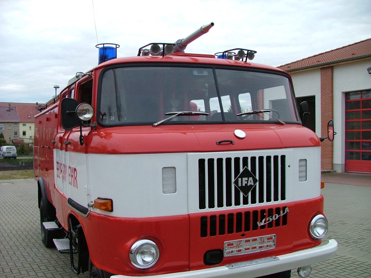 Historisches Feuerwehrfahrzeug IFA W 50